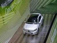 thumbnail image of Mercedes-Benz GLA Frankfurt 2013