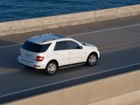 thumbnail image of Mercedes-Benz ML 320 BlueTEC