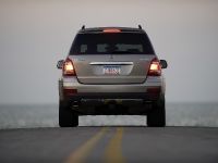 thumbnail image of Mercedes-Benz R, ML, and GL 320 BlueTEC
