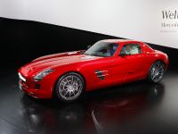 thumbnail image of Mercedes-Benz SLS Gullwing Frankfurt 2009