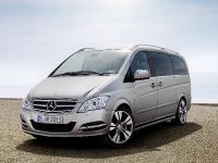 thumbnail image of Mercedes-Benz Viano Vision Pearl Concept