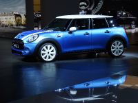 thumbnail image of MINI 5 Door Paris 2014