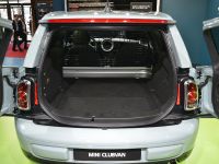 thumbnail image of MINI Clubvan Paris 2012