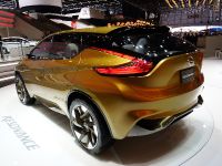 thumbnail image of Nissan Resonance Geneva 2013