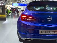 thumbnail image of Opel Astra GTC Moscow 2012