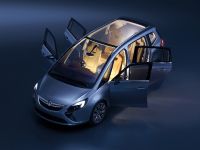 thumbnail image of Vauxhall Zafira Tourer Concept