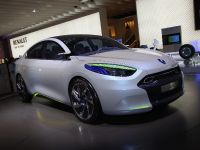 thumbnail image of Renault Fluence Z.E. Concept Frankfurt 2009