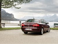 thumbnail image of Skoda Superb 2009