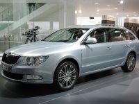 thumbnail image of Skoda Superb Estate Frankfurt 2011