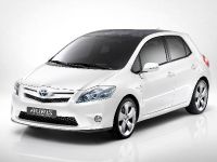 thumbnail image of Toyota Auris HSD Full Hybrid Concept