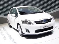 thumbnail image of 2010 Toyota Auris HSD Geneva