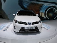 thumbnail image of Toyota AurisHybrid Touring Sports Paris 2012