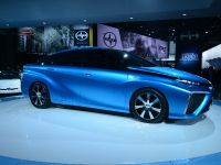 thumbnail image of Toyota FCV Concept Detroit 2014