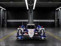 thumbnail image of Toyota TS040 Hybrid Race Car