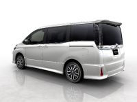 thumbnail image of Toyota Voxy Concept