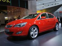 thumbnail image of Vauxhall Astra Frankfurt 2011