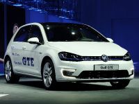 thumbnail image of Volkswagen Golf GTE Geneva 2014