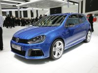 thumbnail image of Volkswagen Golf R Frankfurt 2011