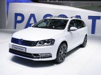 thumbnail image of Volkswagen Passat Paris 2010
