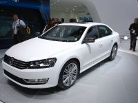 thumbnail image of Volkswagen Passat Performance Concept Detroit 2013