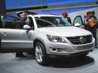thumbnail image of Volkswagen Tiguan Frankfurt 2011