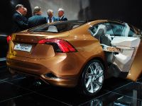 thumbnail image of Volvo S60 Concept Detroit 2009