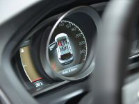 thumbnail image of Volvo V40 Cross Country Paris 2012