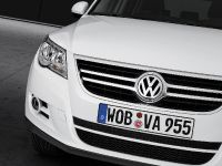 thumbnail image of Volkswagen Tiguan